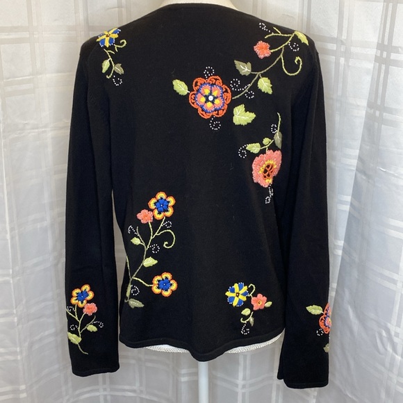 Intuitions Black Embroidered Beaded Floral Flower Button Up Cardigan Size Large - Picture 4 of 7